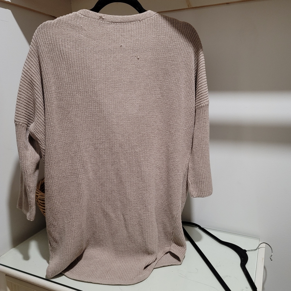 Express Sweater - Picture 2 of 3